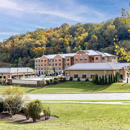 Best Western Plus Franciscan Square Inn & Suites Steubenville Εξωτερικό φωτογραφία