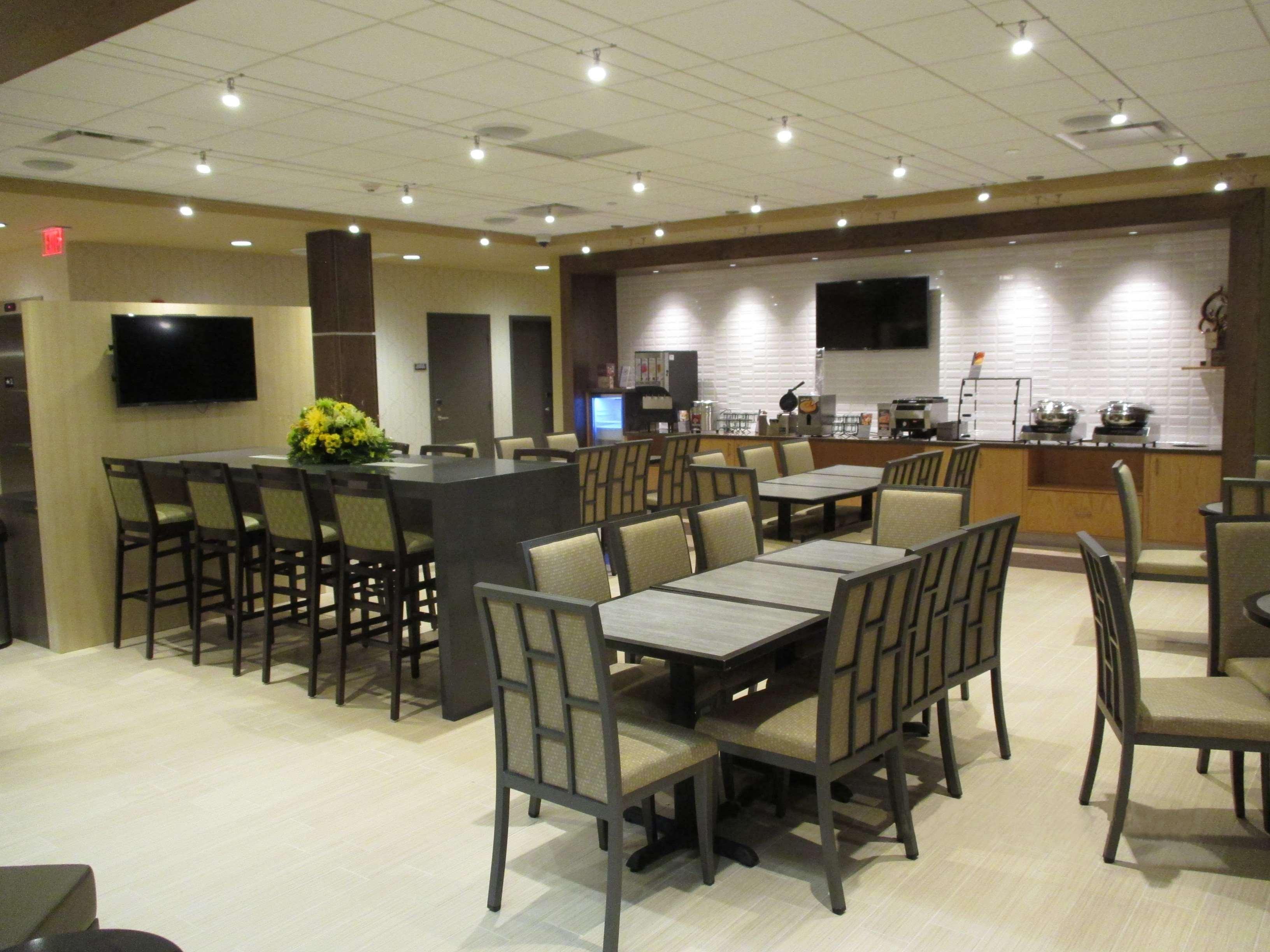 Best Western Plus Franciscan Square Inn & Suites Steubenville Εξωτερικό φωτογραφία
