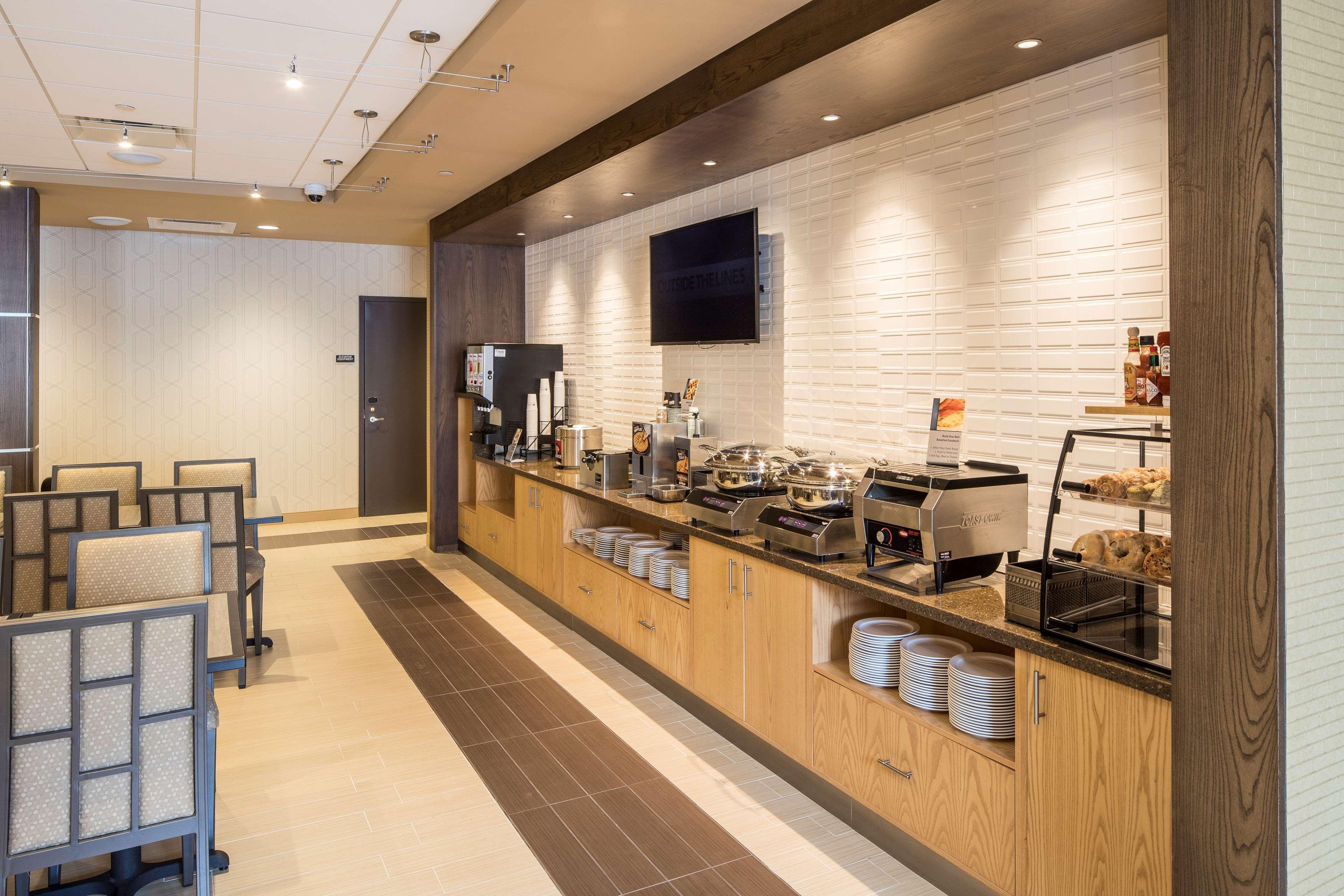 Best Western Plus Franciscan Square Inn & Suites Steubenville Εξωτερικό φωτογραφία