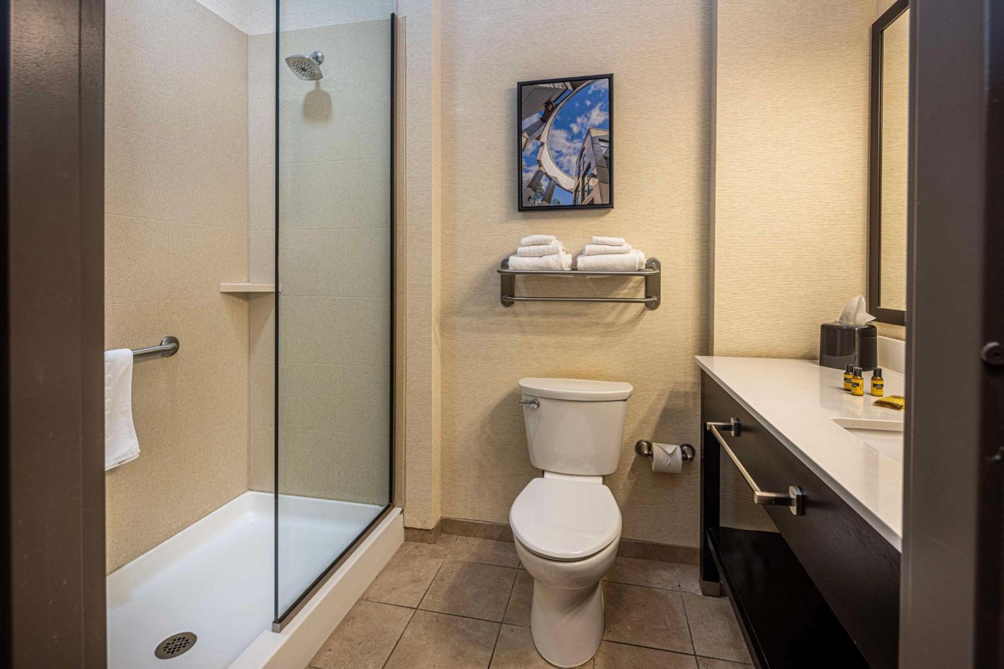 Best Western Plus Franciscan Square Inn & Suites Steubenville Εξωτερικό φωτογραφία