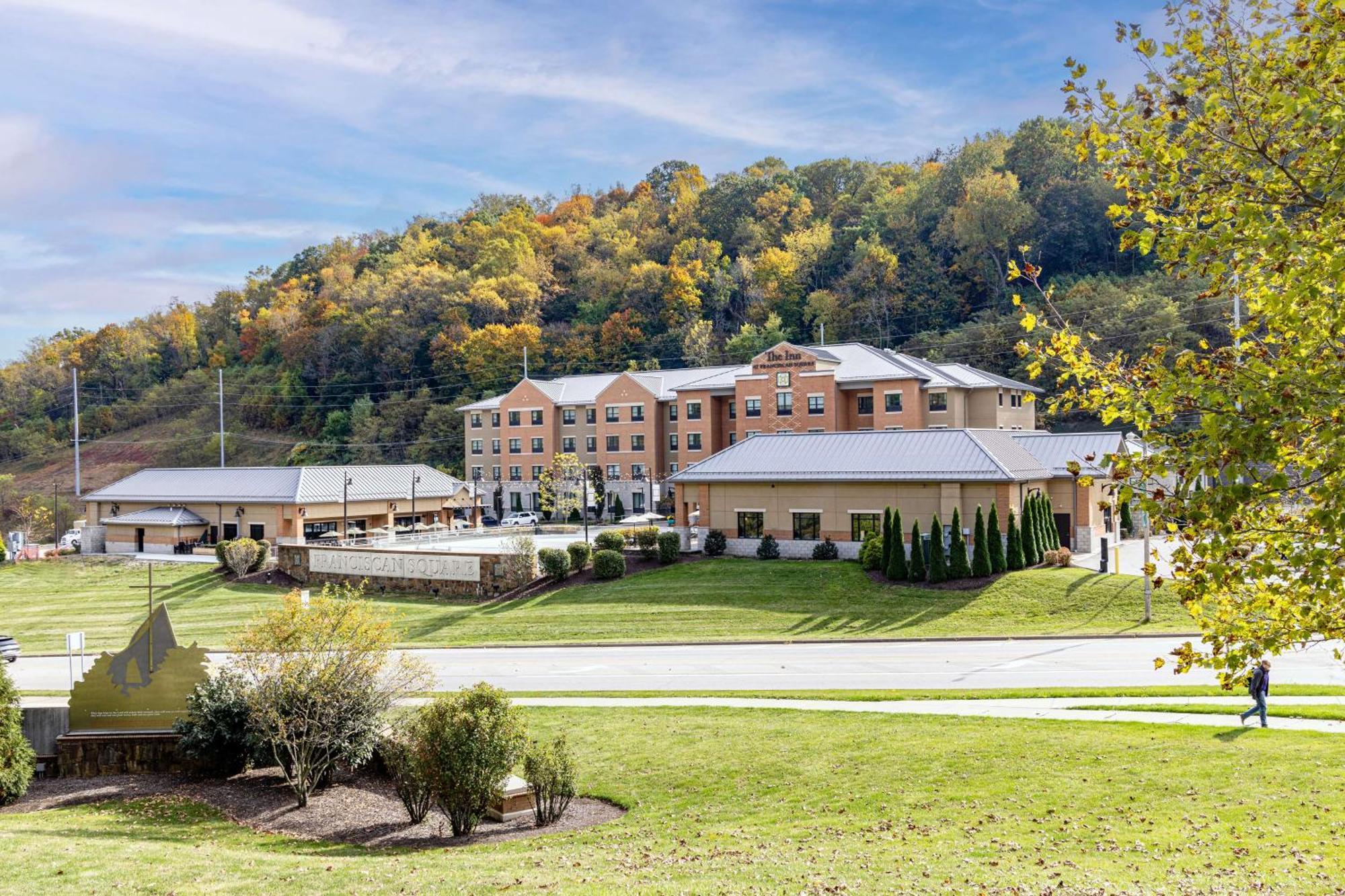 Best Western Plus Franciscan Square Inn & Suites Steubenville Εξωτερικό φωτογραφία