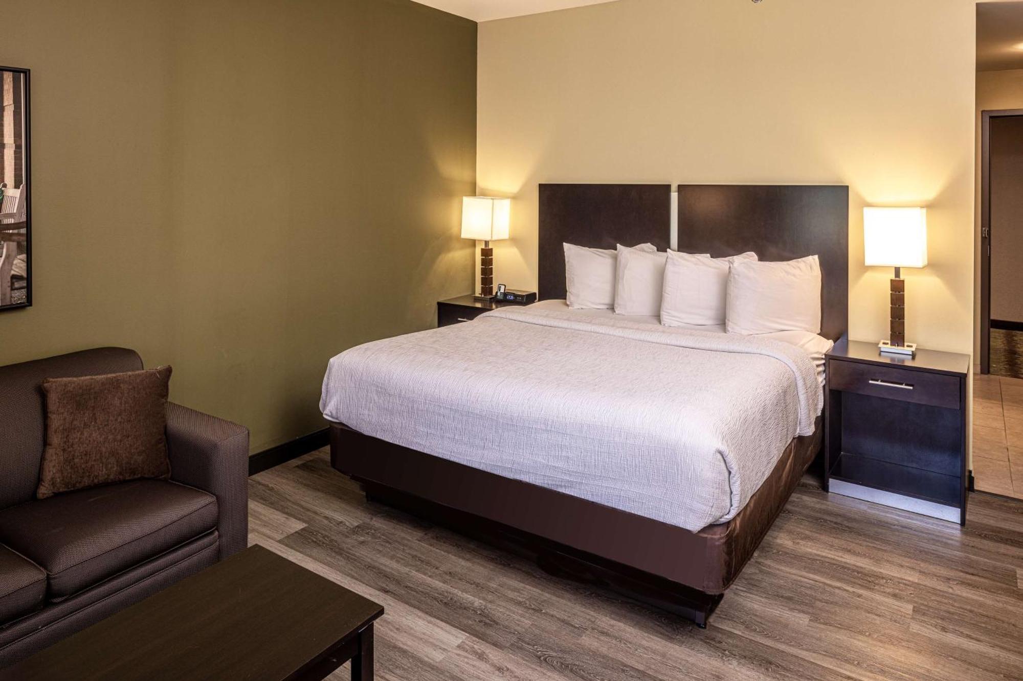Best Western Plus Franciscan Square Inn & Suites Steubenville Εξωτερικό φωτογραφία