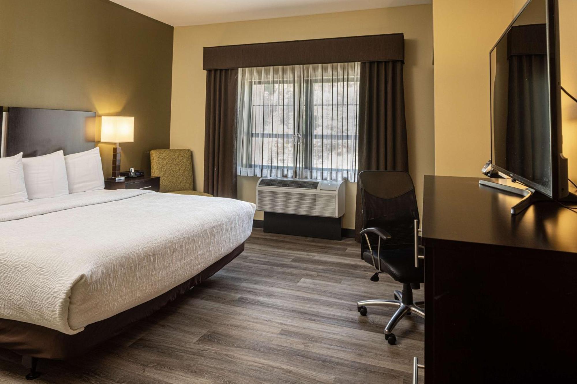 Best Western Plus Franciscan Square Inn & Suites Steubenville Εξωτερικό φωτογραφία