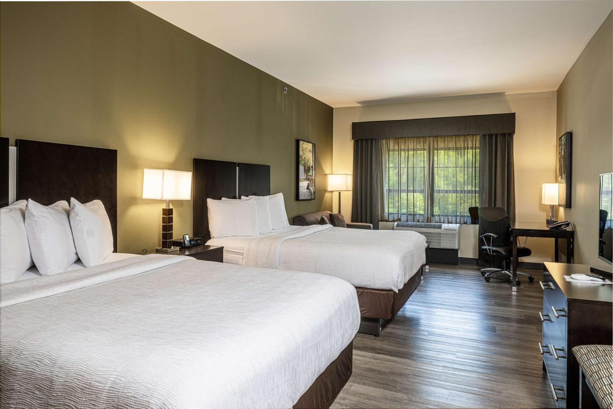 Best Western Plus Franciscan Square Inn & Suites Steubenville Εξωτερικό φωτογραφία