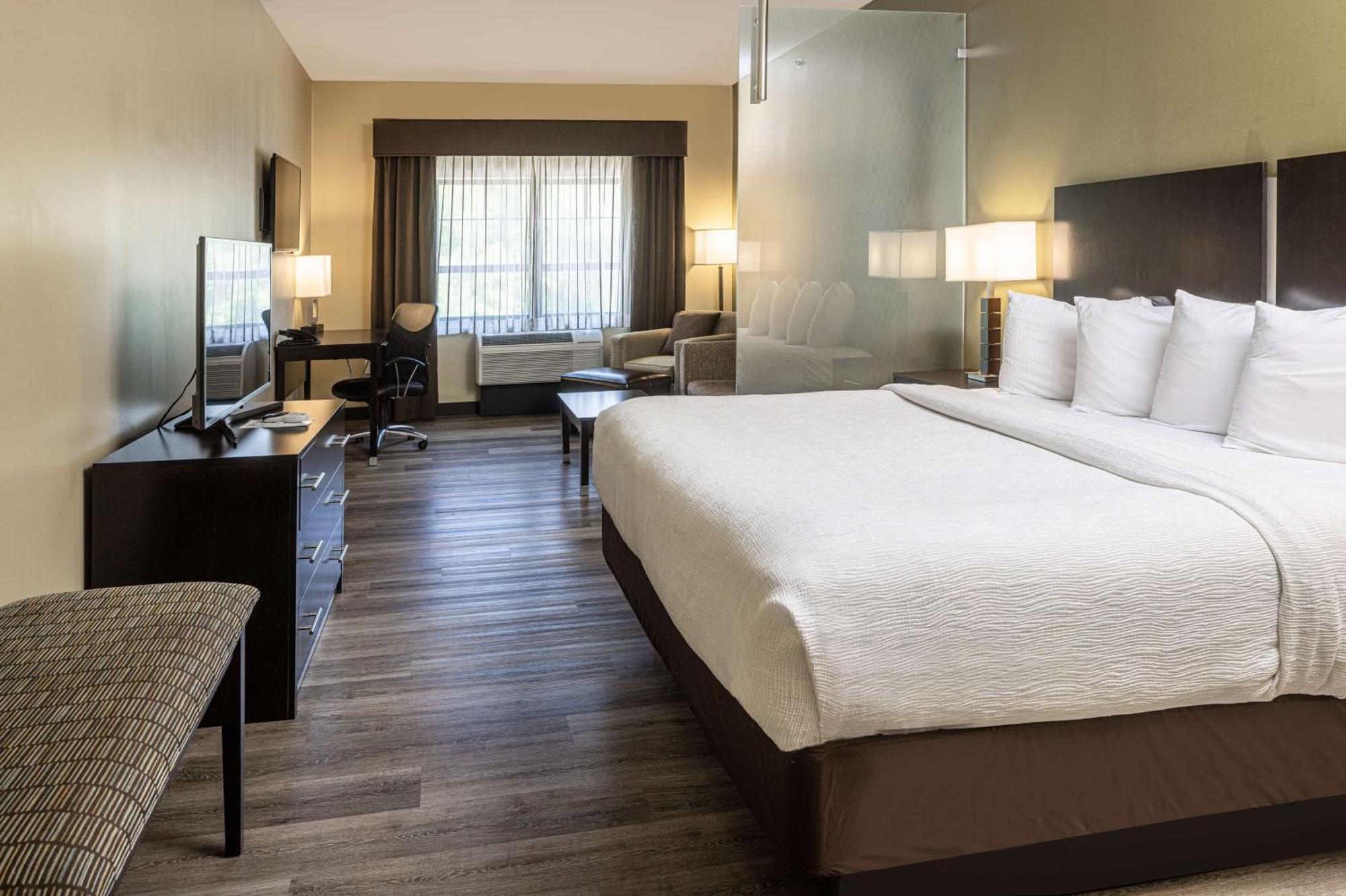 Best Western Plus Franciscan Square Inn & Suites Steubenville Εξωτερικό φωτογραφία