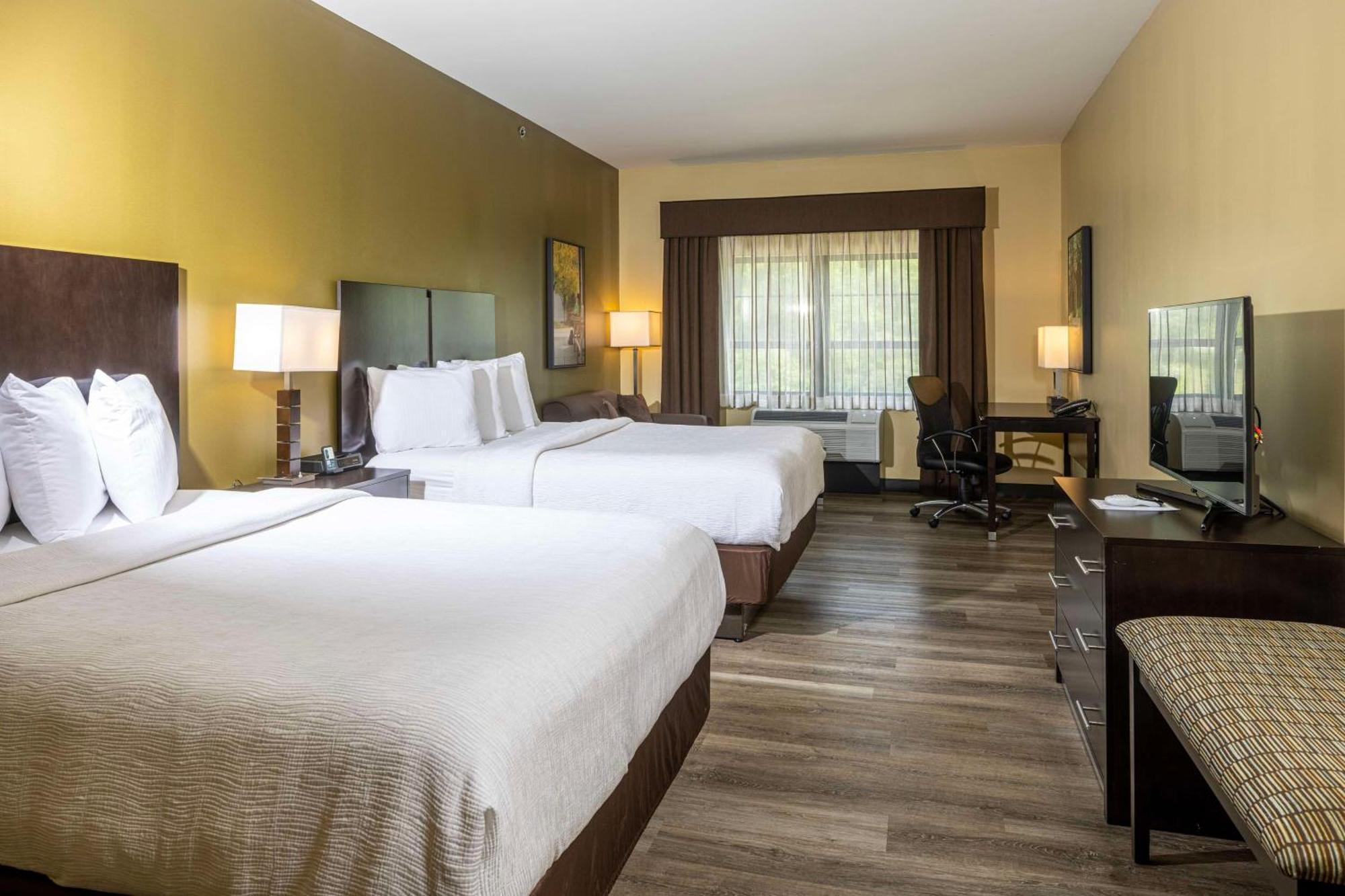 Best Western Plus Franciscan Square Inn & Suites Steubenville Εξωτερικό φωτογραφία
