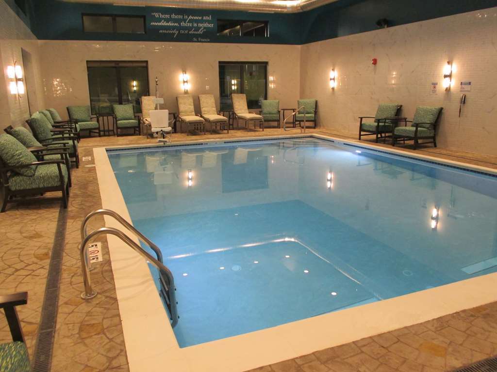Best Western Plus Franciscan Square Inn & Suites Steubenville Ανέσεις φωτογραφία