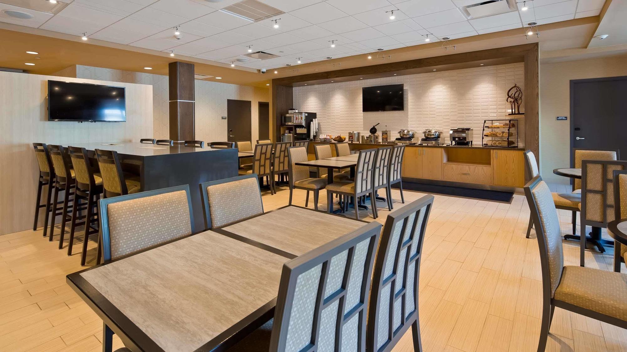 Best Western Plus Franciscan Square Inn & Suites Steubenville Εξωτερικό φωτογραφία